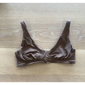 MeUndies Medium Bralette Chocolate Brown Seamless Plunge Wireless Back Closure